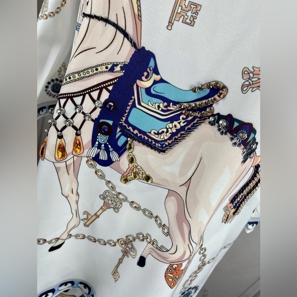 British Pearl Royal Horse Embellished Oversized Blouse & Skinny Pants Suit Set. - Picture 10 of 17